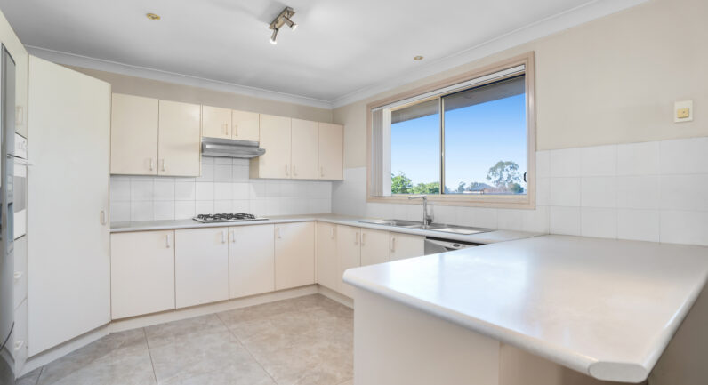 10 Spagnolo Place, Prestons NSW 2170