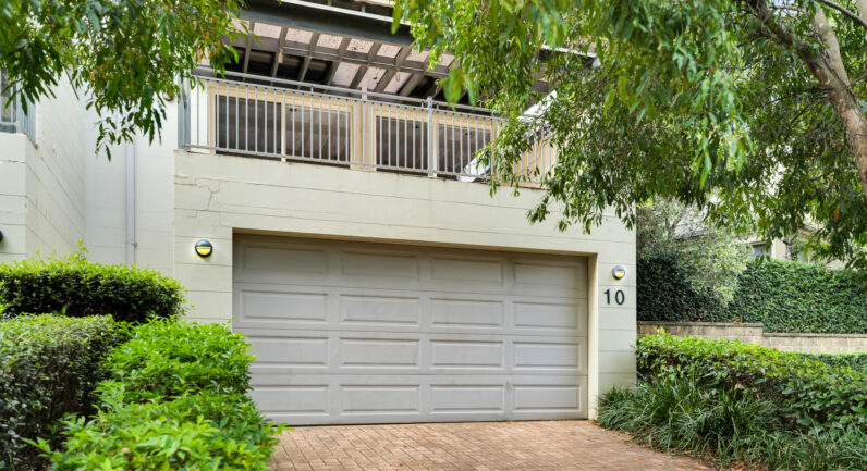 10 Jane Jarvis Way, Macquarie Links NSW 2565