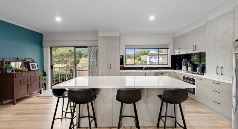 323 Sandys Hill Road, Durham Lead VIC 3352