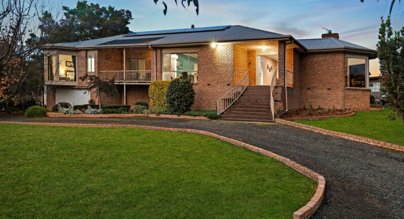 323 Sandys Hill Road, Durham Lead VIC 3352