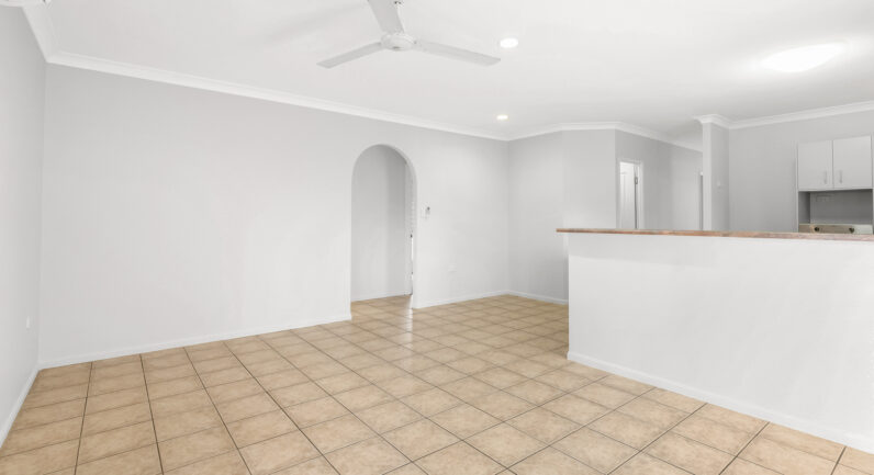 11 Obersky Close, Brinsmead QLD 4870