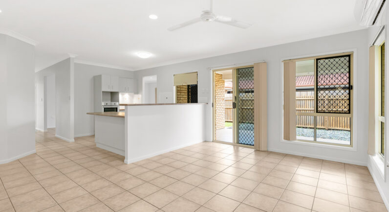 11 Obersky Close, Brinsmead QLD 4870