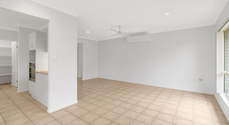 11 Obersky Close, Brinsmead QLD 4870