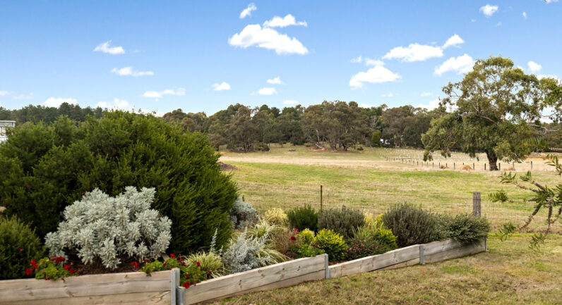 323 Sandys Hill Road, Durham Lead VIC 3352