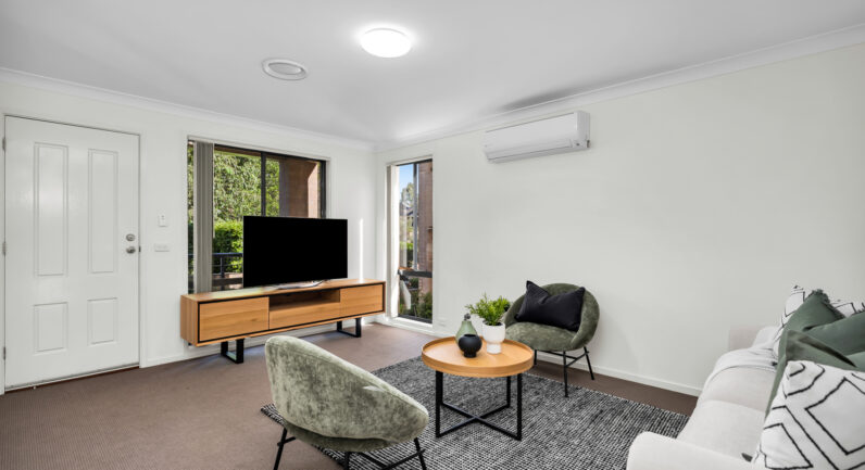 16/14 Benham Road, Minto NSW 2566