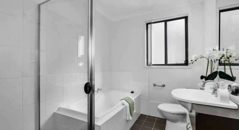 16/14 Benham Road, Minto NSW 2566
