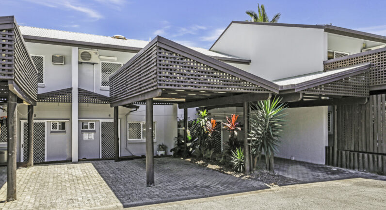4/17 Marett Street, Stratford QLD 4870