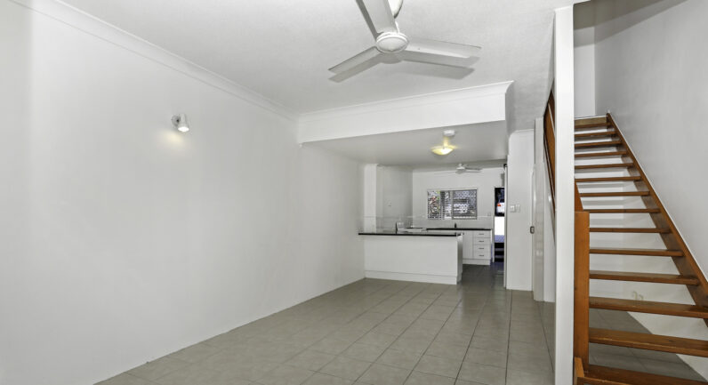 4/17 Marett Street, Stratford QLD 4870