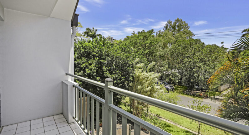 4/17 Marett Street, Stratford QLD 4870