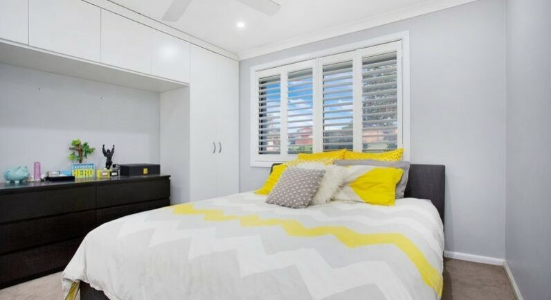 54 Mackenzie Boulevard, Seven Hills NSW 2147