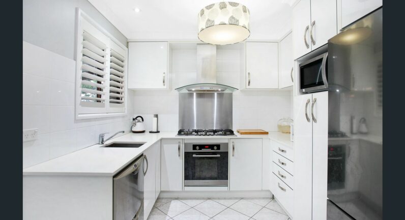 54 Mackenzie Boulevard, Seven Hills NSW 2147