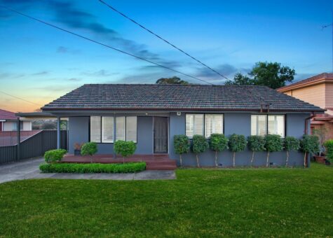 54 Mackenzie Boulevard