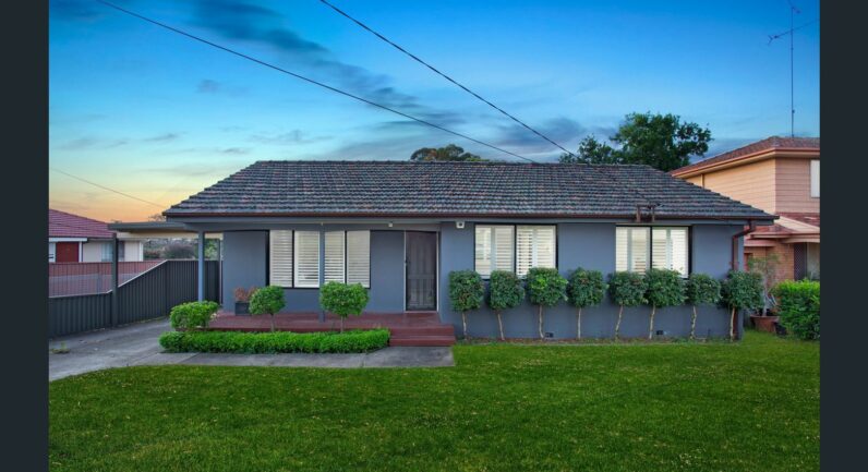 54 Mackenzie Boulevard, Seven Hills NSW 2147