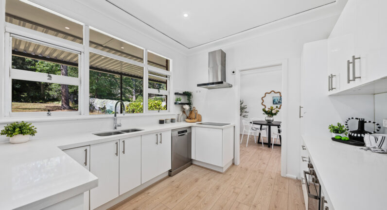 34 Castle Howard Road, Cheltenham NSW 2119
