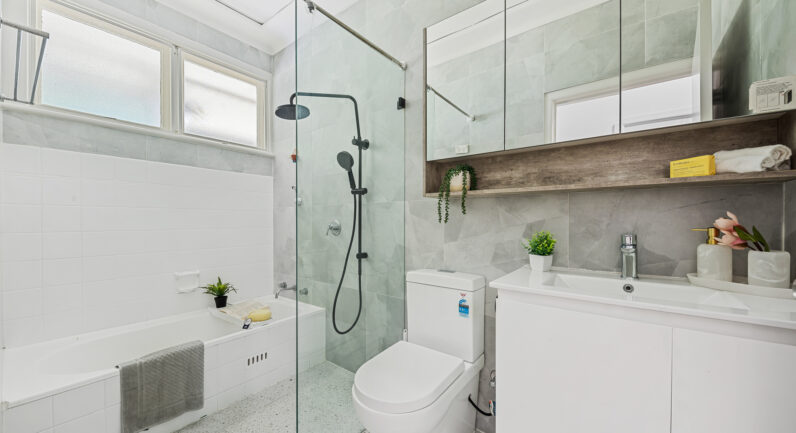 34 Castle Howard Road, Cheltenham NSW 2119