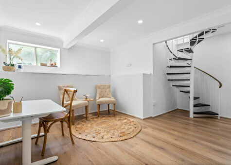 7 Hillside Place