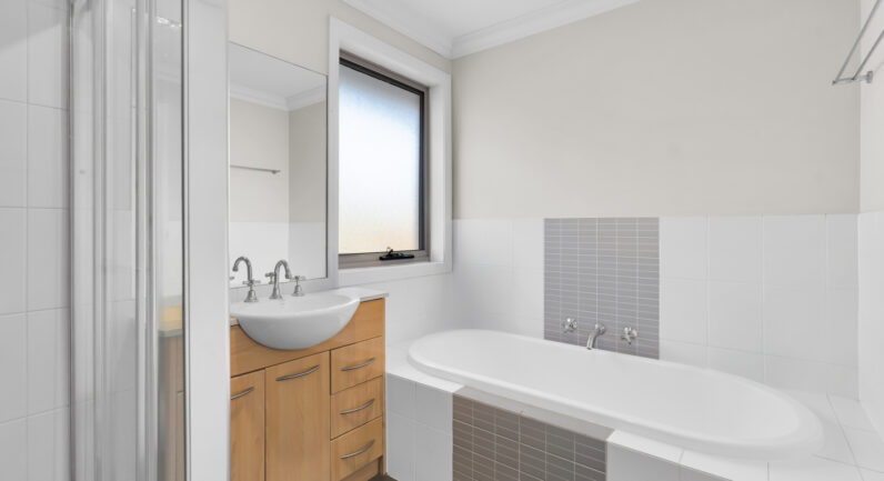 2 Fairchild Road, Campbelltown NSW 2560
