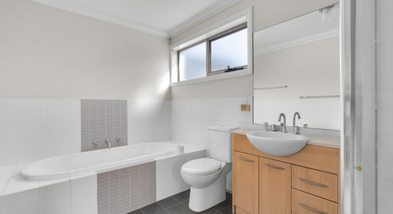 2 Fairchild Road, Campbelltown NSW 2560