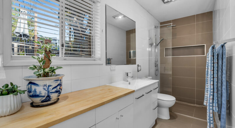 24 Limonite Place, Eagle Vale NSW 2558
