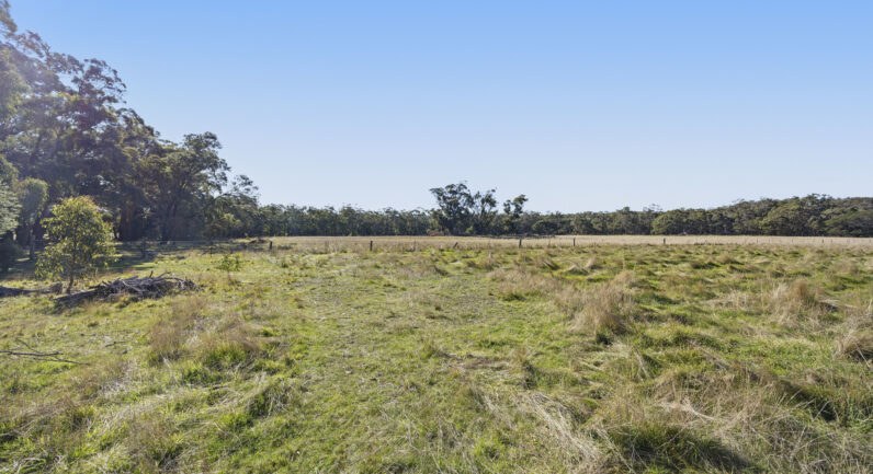 120 Chalkmine Road, Lal Lal VIC 3352