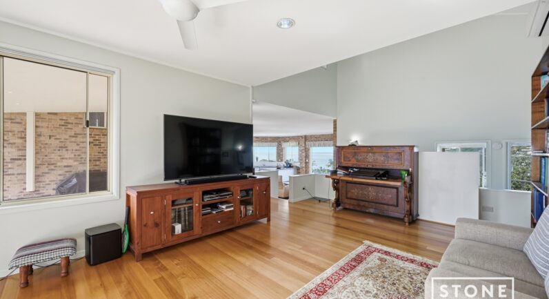 25 Korora Bay Drive, Korora NSW 2450