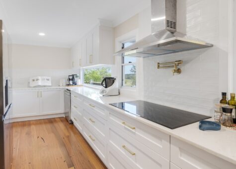 5 Warne Drive