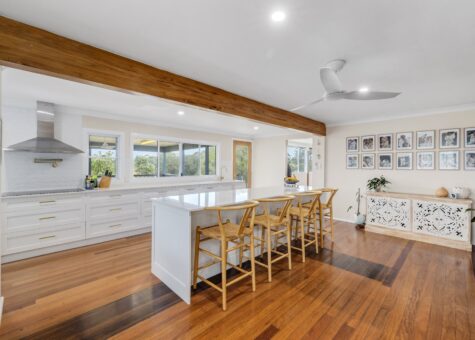5 Warne Drive