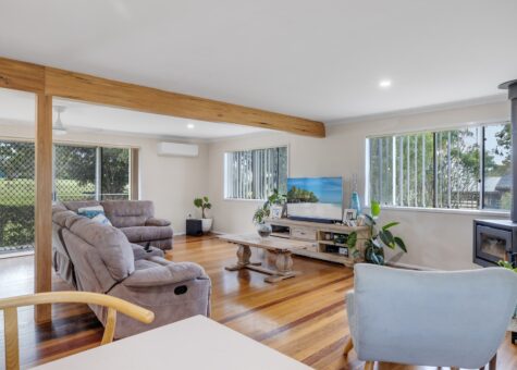 5 Warne Drive