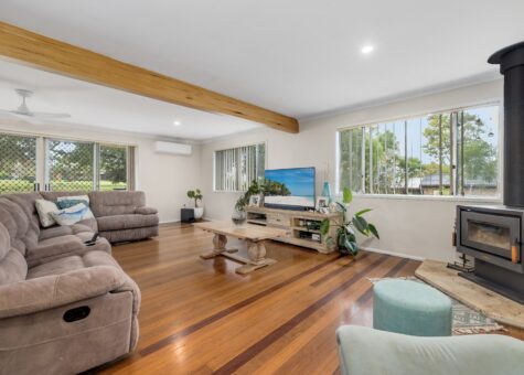 5 Warne Drive