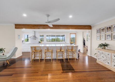 5 Warne Drive