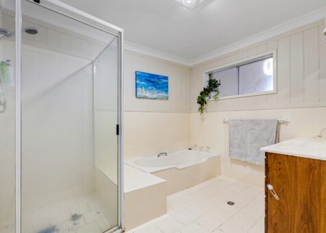 5 Warne Drive