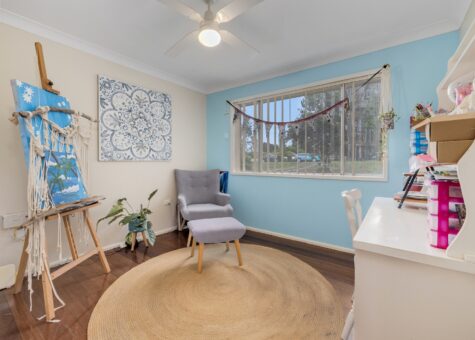 5 Warne Drive
