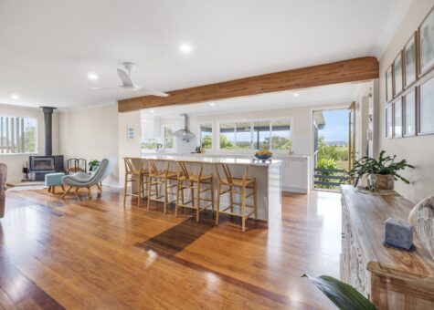 5 Warne Drive