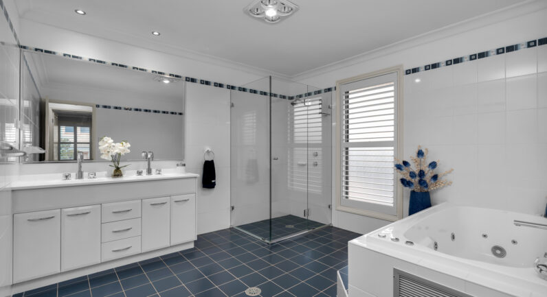 13 Mcmahon Parade, Camden Park NSW 2570