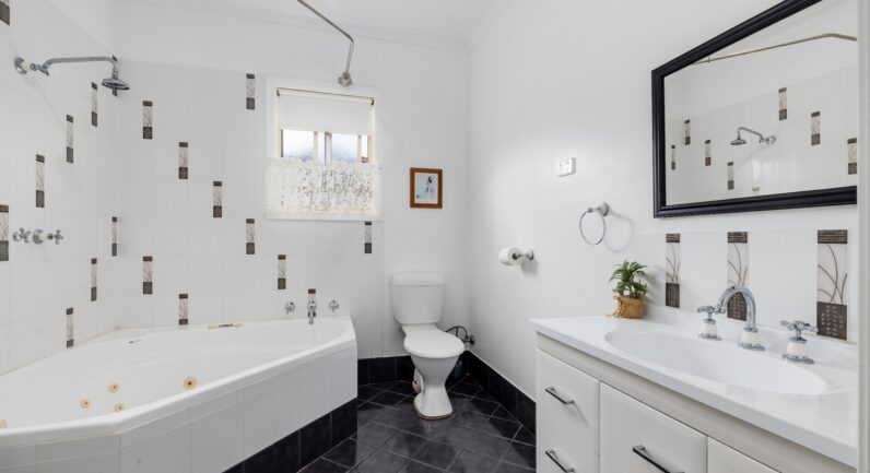2 Tabrett Street, West Kempsey NSW 2440