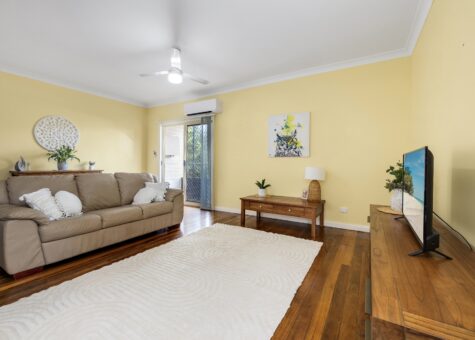 2 Tabrett Street