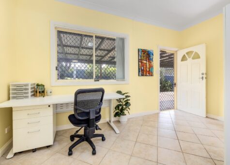 2 Tabrett Street