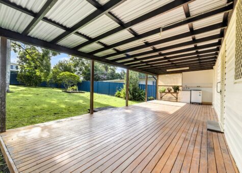 2 Tabrett Street