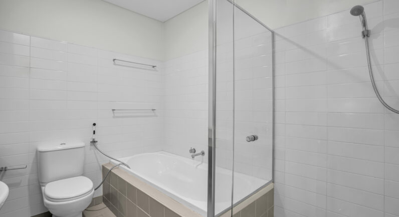 10 Centennial Drive, Campbelltown NSW 2560