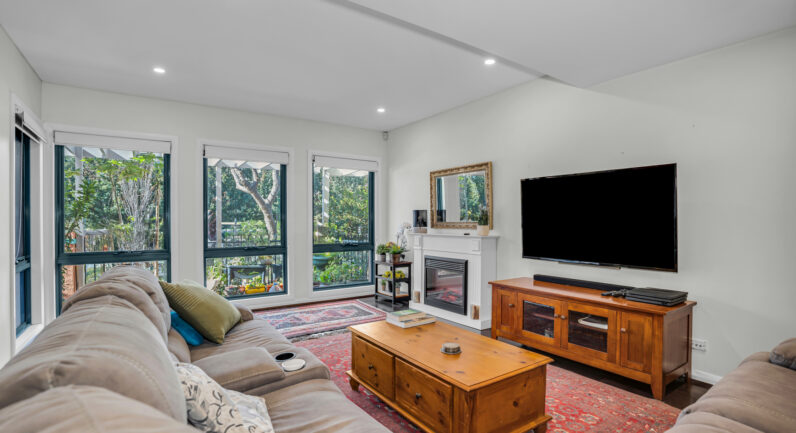 10 Centennial Drive, Campbelltown NSW 2560