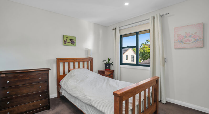 10 Centennial Drive, Campbelltown NSW 2560