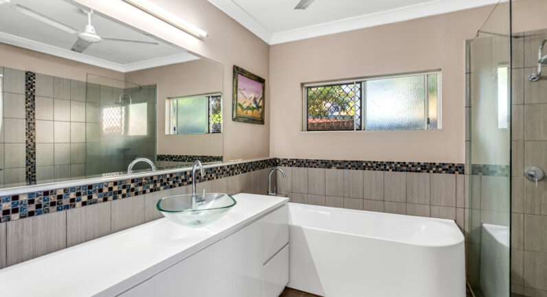 3 Crown Close, Edmonton QLD 4869