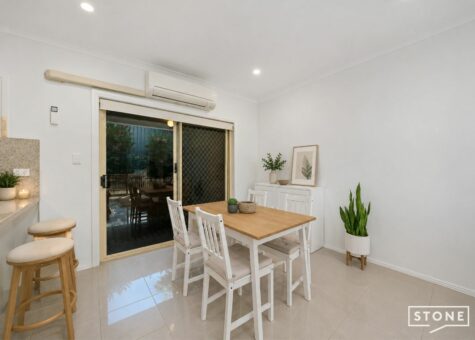 8/20 Davies Street