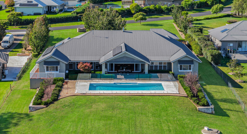 57 Sunnyside Drive, Ellis Lane NSW 2570
