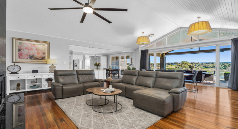 57 Sunnyside Drive, Ellis Lane NSW 2570