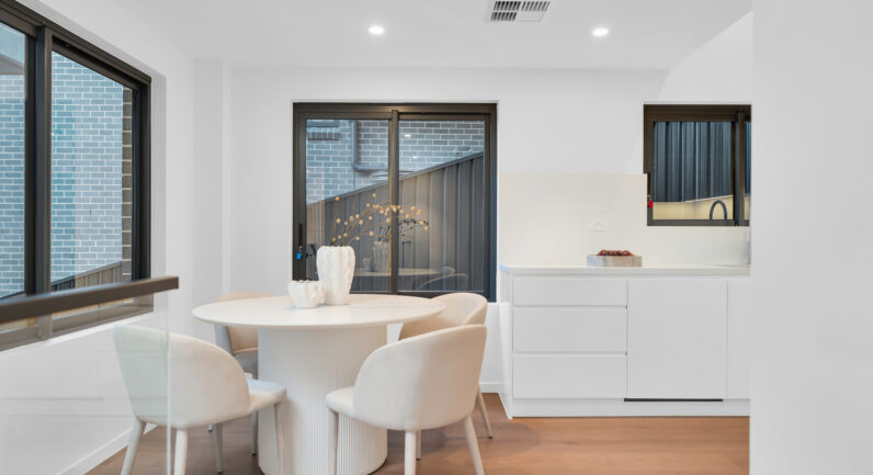 15B Nepean Towers Avenue, Glen Alpine NSW 2560