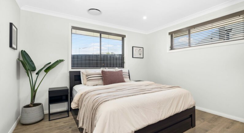 24 Poulton Terrace, Campbelltown NSW 2560