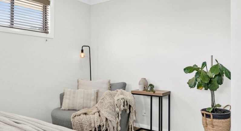 24 Poulton Terrace, Campbelltown NSW 2560