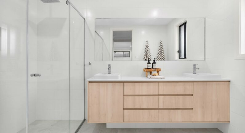 24 Poulton Terrace, Campbelltown NSW 2560