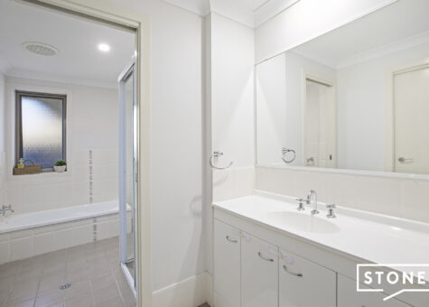 3/56 West High Street